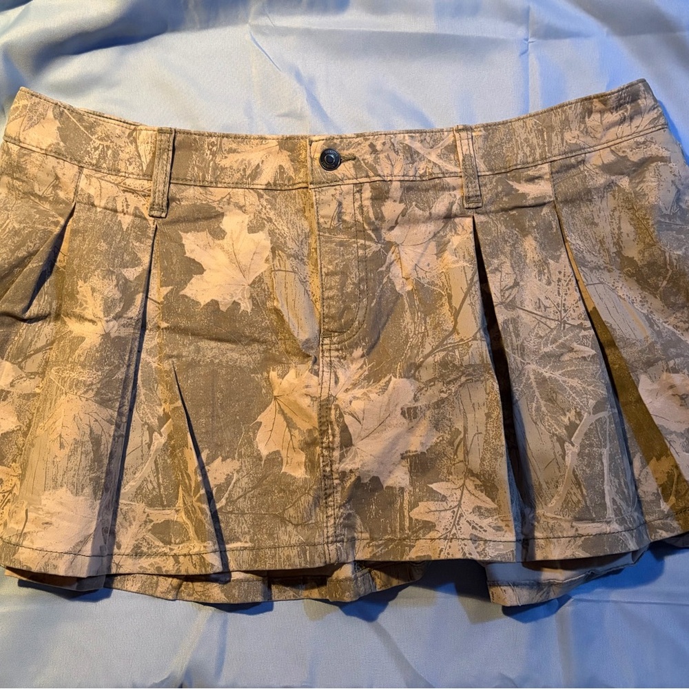 Hollister Camouflage Pleated Mini Skirt